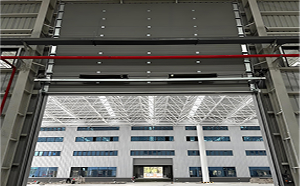 莲湖工业提升门