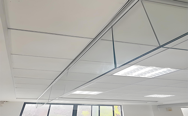 莲湖玻璃挡烟垂壁