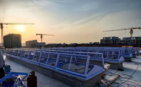 消防莲湖排烟窗工作原理