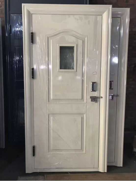 莲湖学校教室门 莲湖学校教室门