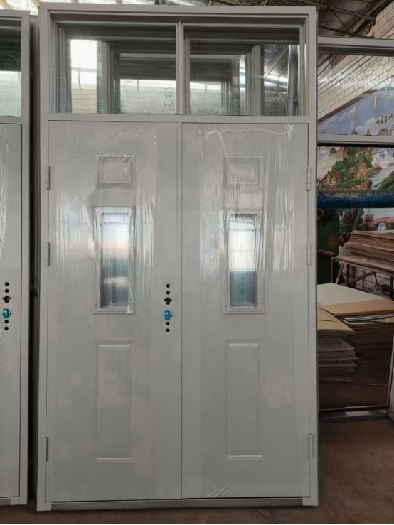 莲湖学校教室门