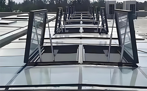 莲湖兰州莲湖排烟窗选型安装与维护实用指南