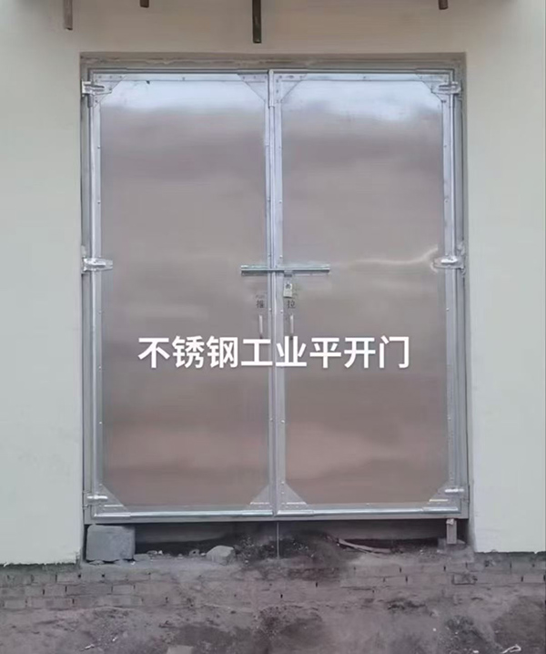 不锈钢莲湖工业平开门在现代工业场景中的应用实践