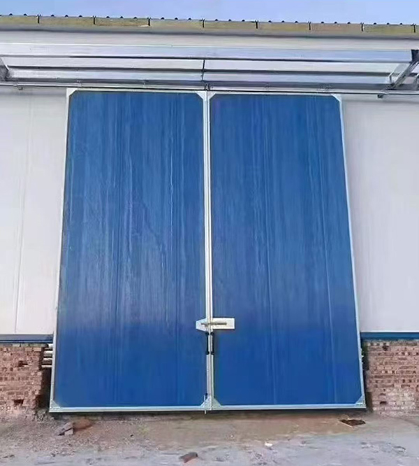 莲湖工业门在大型仓储物流通道中的应用实例