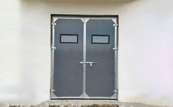 莲湖工业门在高温作业区域的运行表现